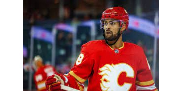 Oliver Kylington allekirjoitti kaksivuotisen sopimuksen Calgary Flamesin kanssa